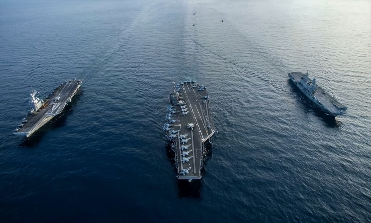 Five Aircraft Carriers Quickly Assembled The Four Major Armies Of The