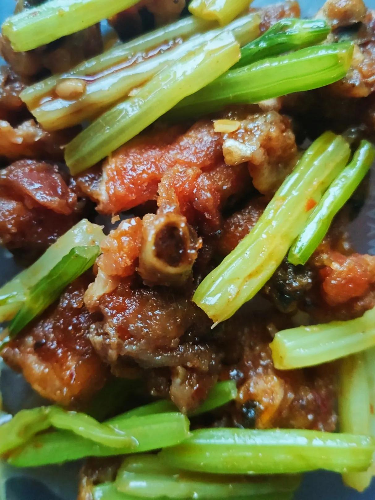 Double way of eating celery!Calcium supplement for lowering blood