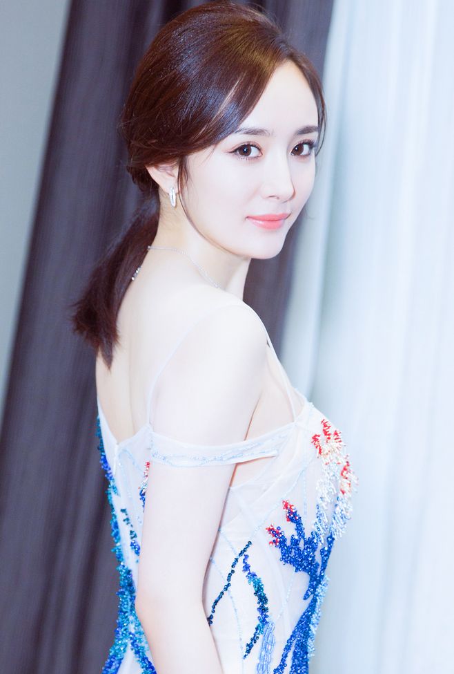 Yang Mi, the noble and elegant fashion goddess - iMedia