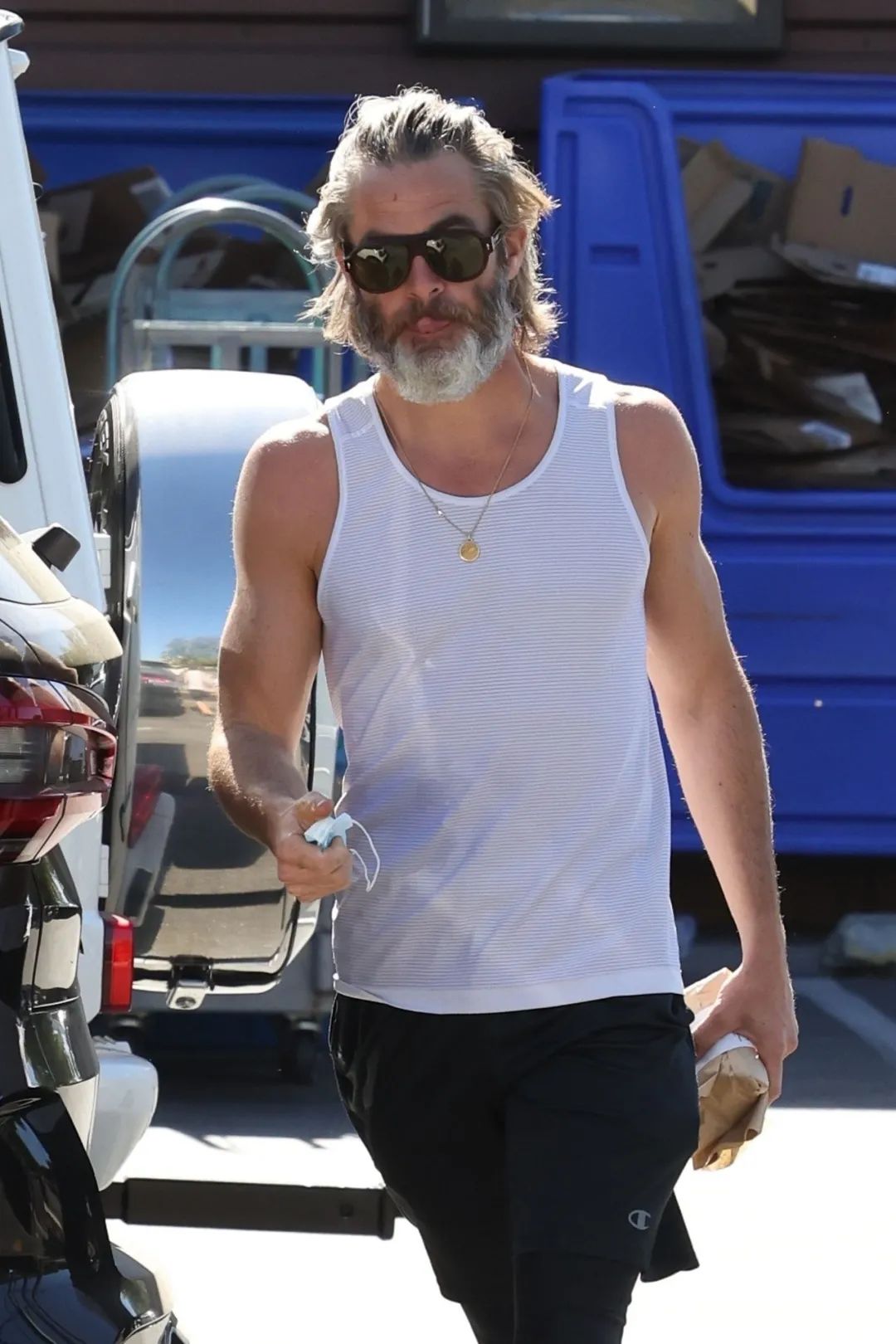 Chris Pine is suddenly thin and aging, like an old man - iNEWS