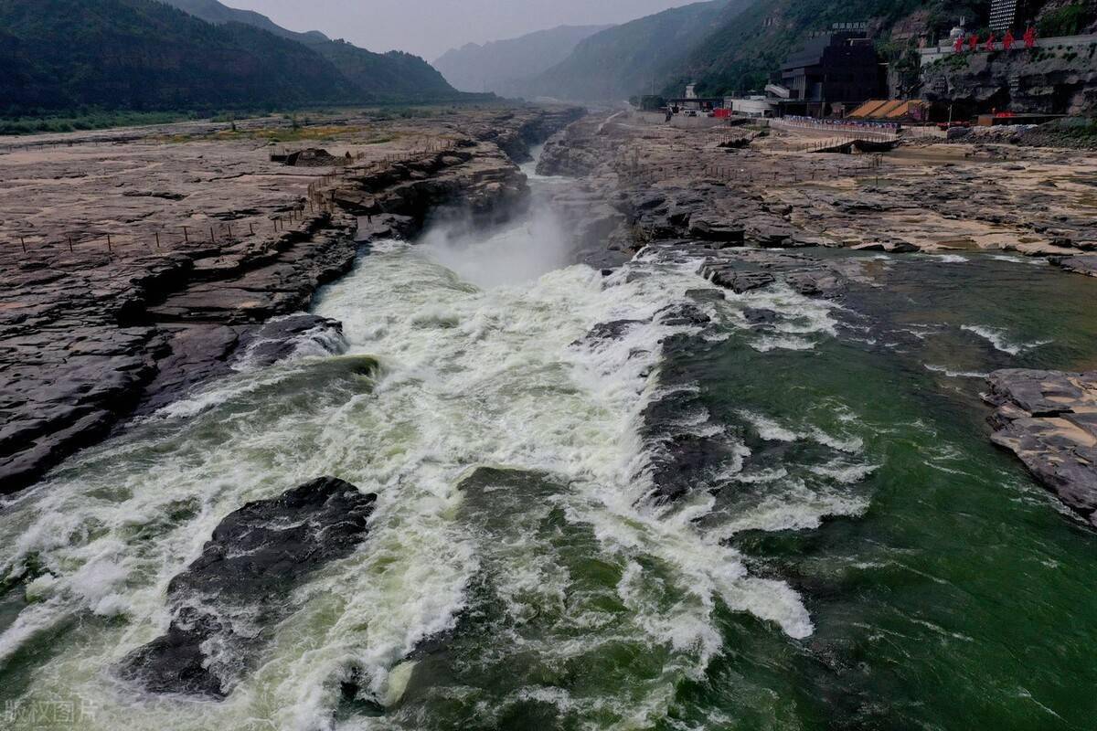Why does the Yellow River water change from yellow to green?Hukou