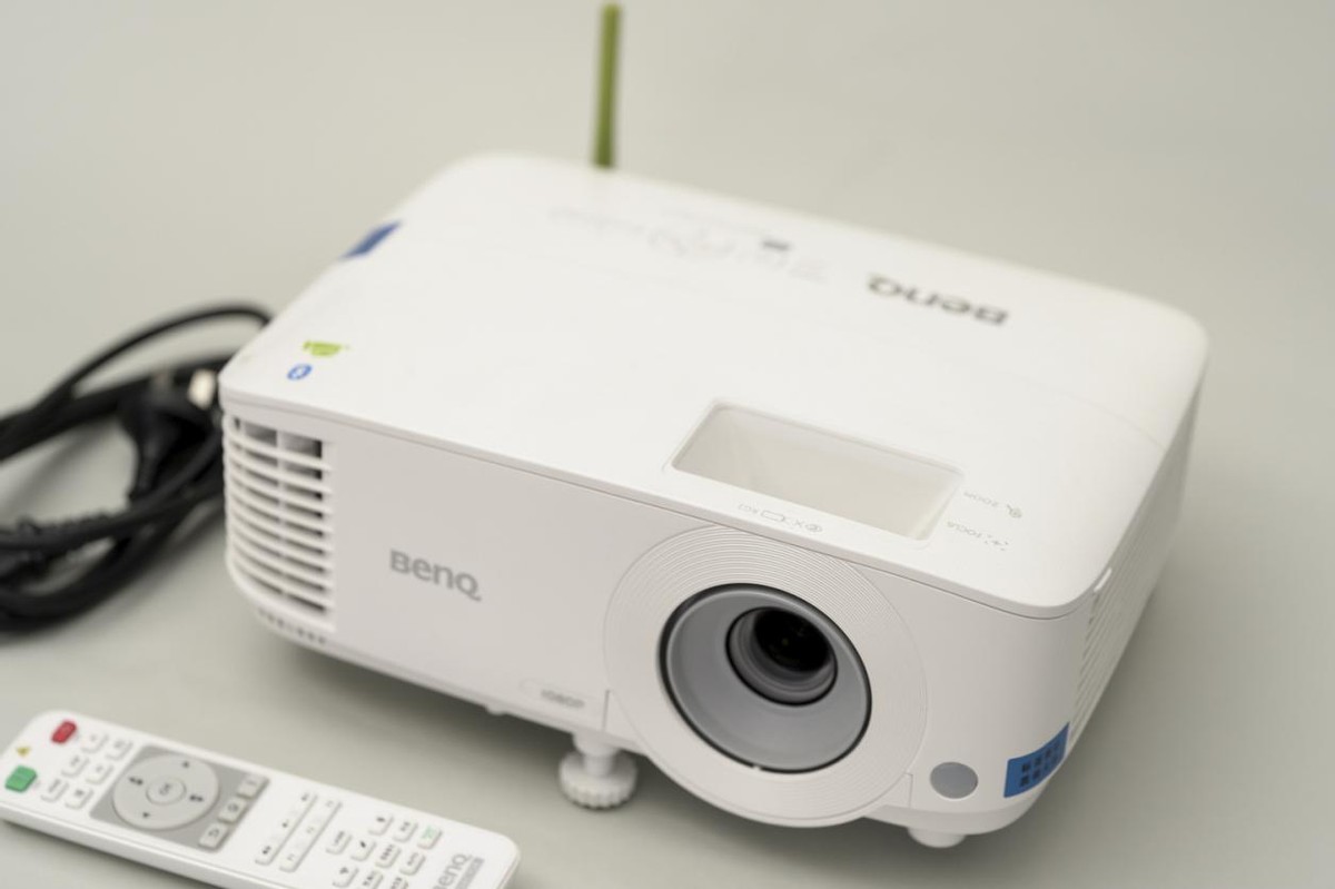 BenQ Business Projector E580 Review Intelligence Gives Meeting