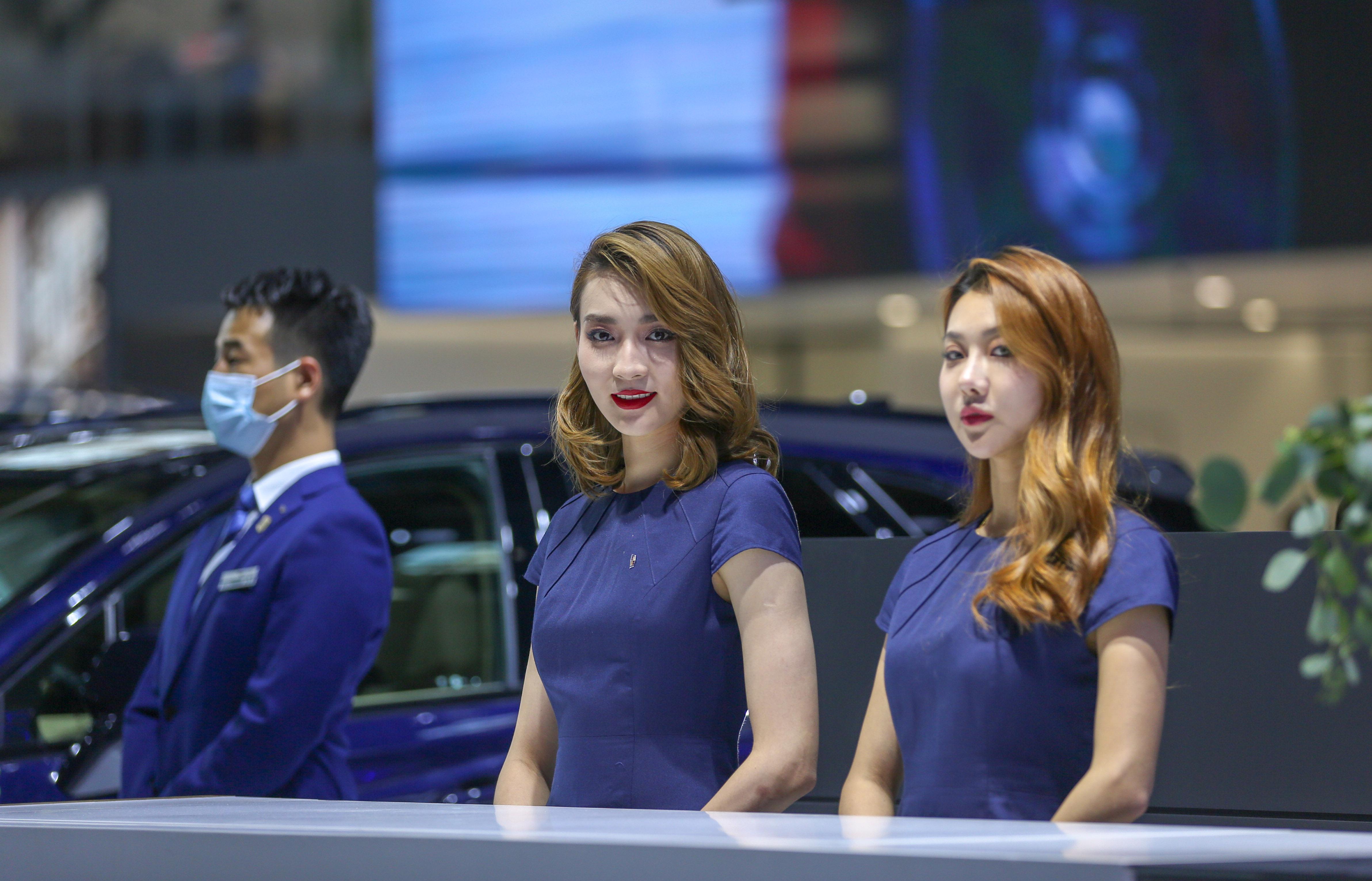 Miss BMW Mini - iNEWS