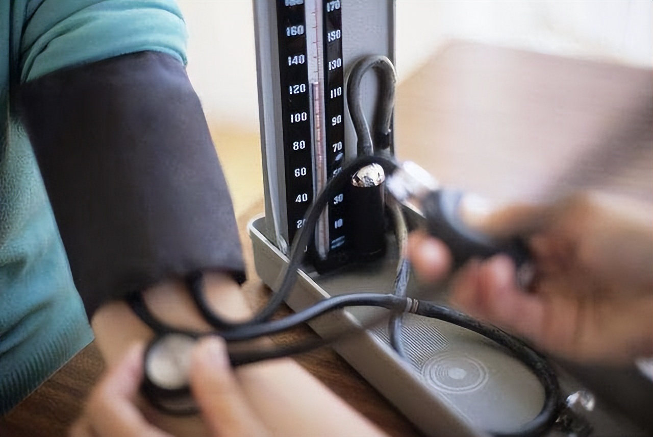 Blood pressure, left arm or right arm?Reminder Do not understand this knowledge, or it is