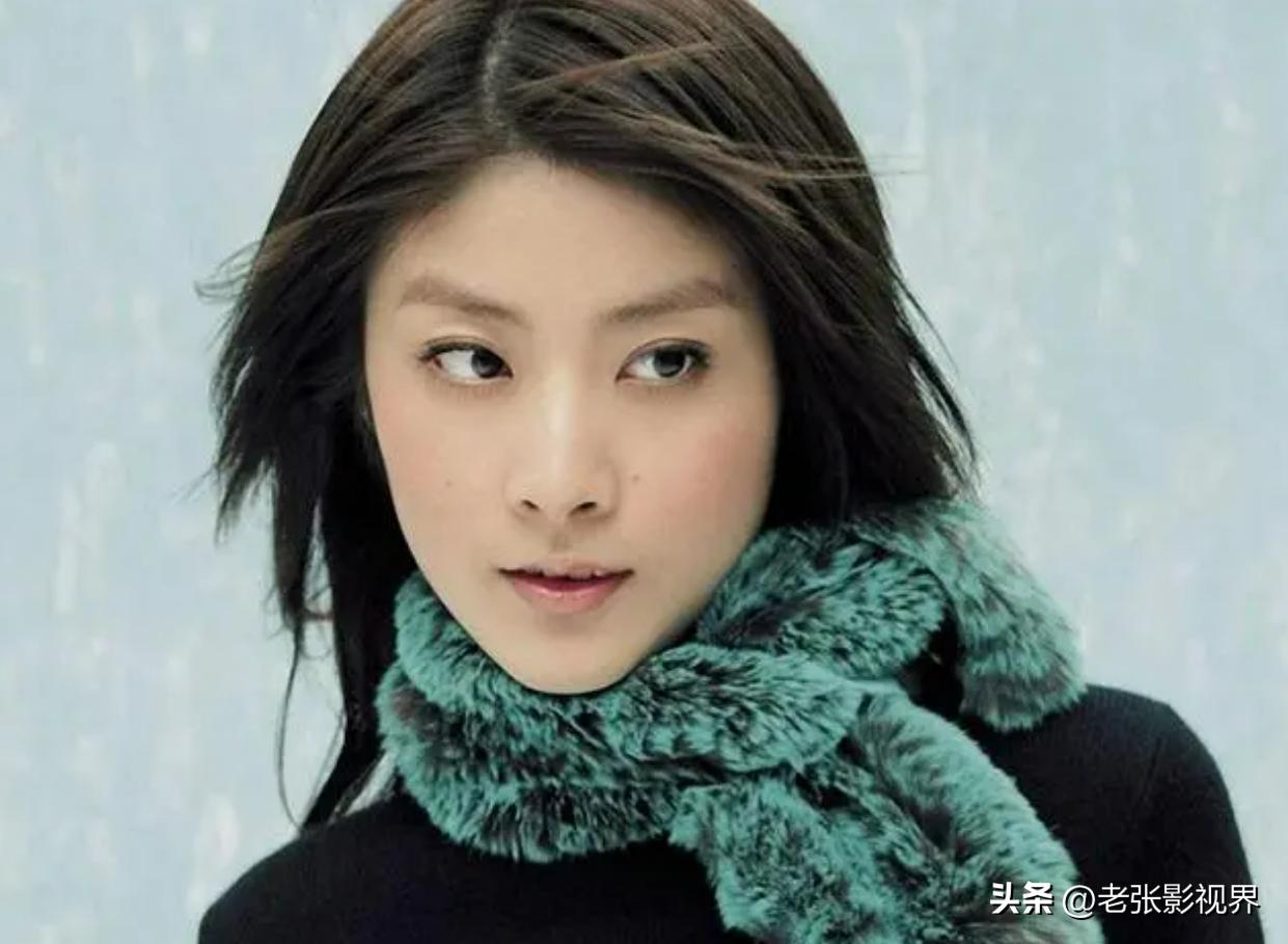 At the age of 50, she still looks as beautiful as a girl, worthy of