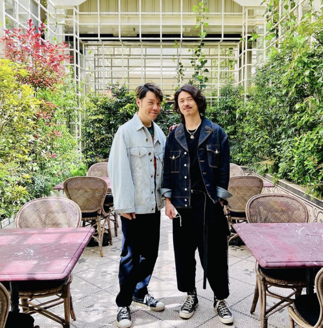 Wang Xianzhi seldom posted a family photo for his father's birthday ...