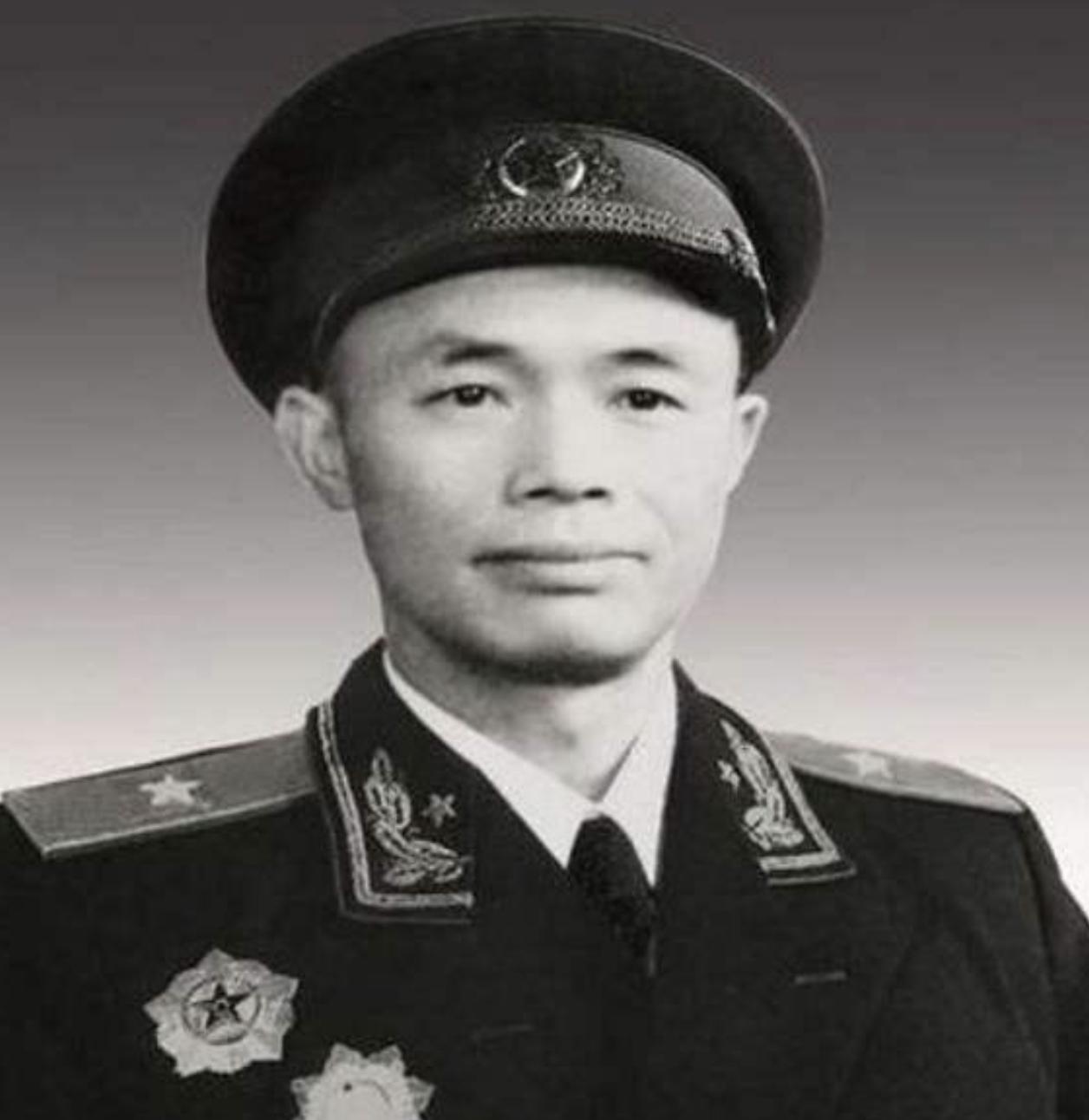 After this person was awarded the title of Founding Lieutenant General