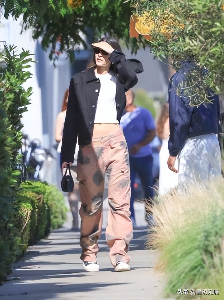 Vittoria Ceretti Out with a Friend in West Hollywood - iNEWS