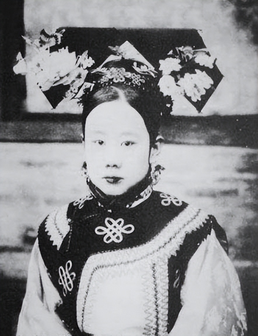 During the Qing Dynasty, how did the imperial court deal with crimes ...