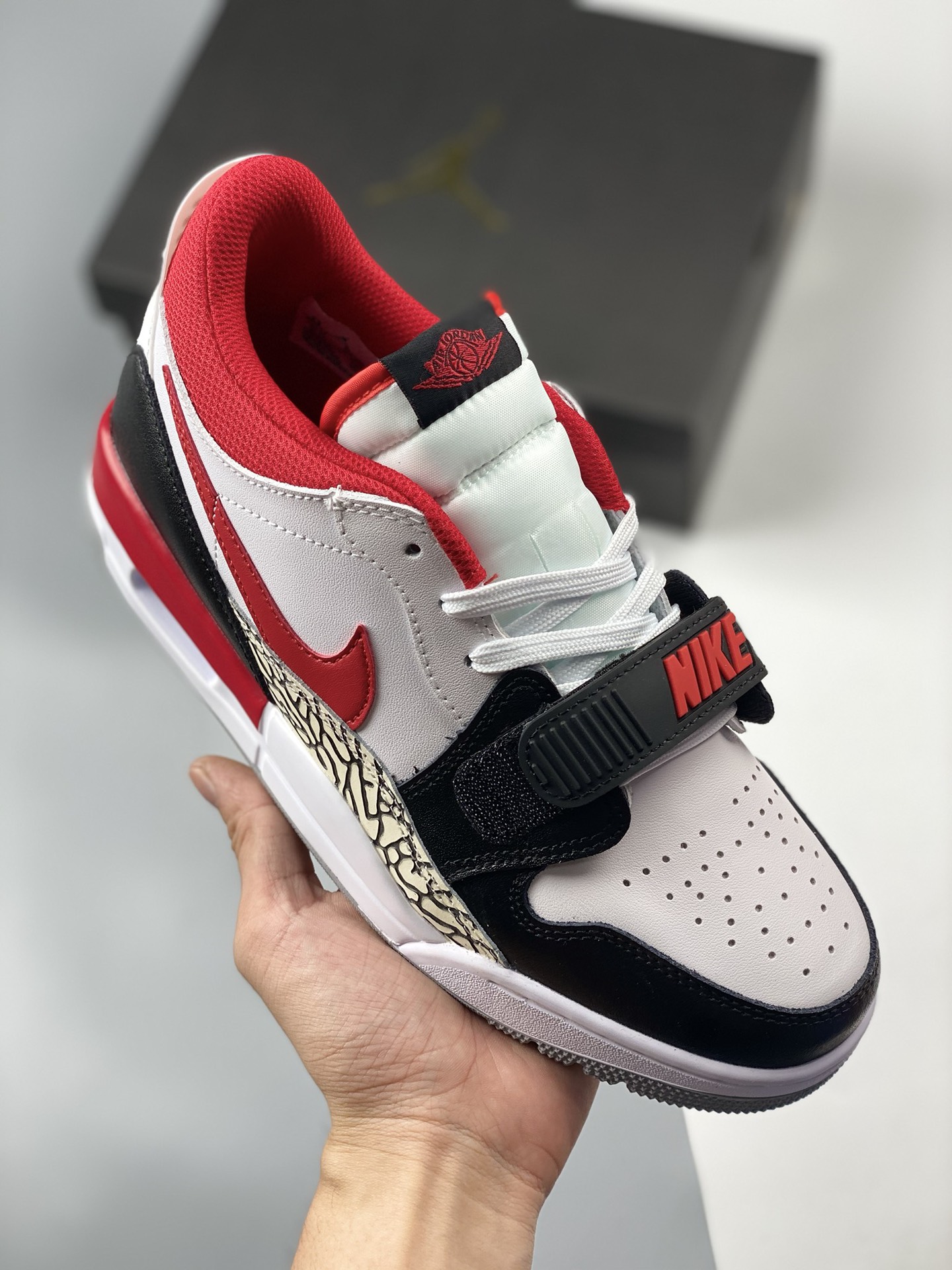 aj1dior