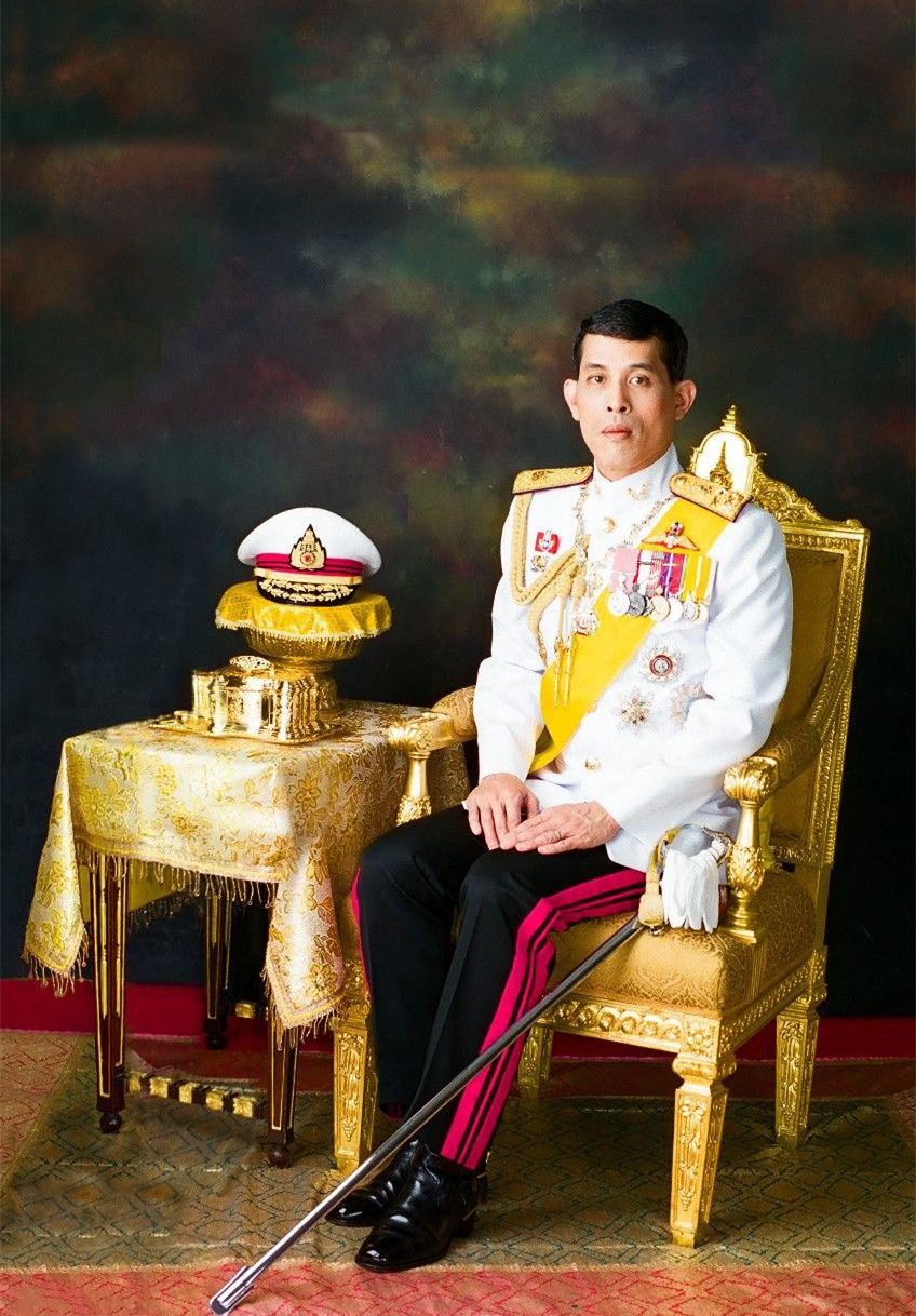 Did you know that the king of Thailand, who is worth 400 billion, is