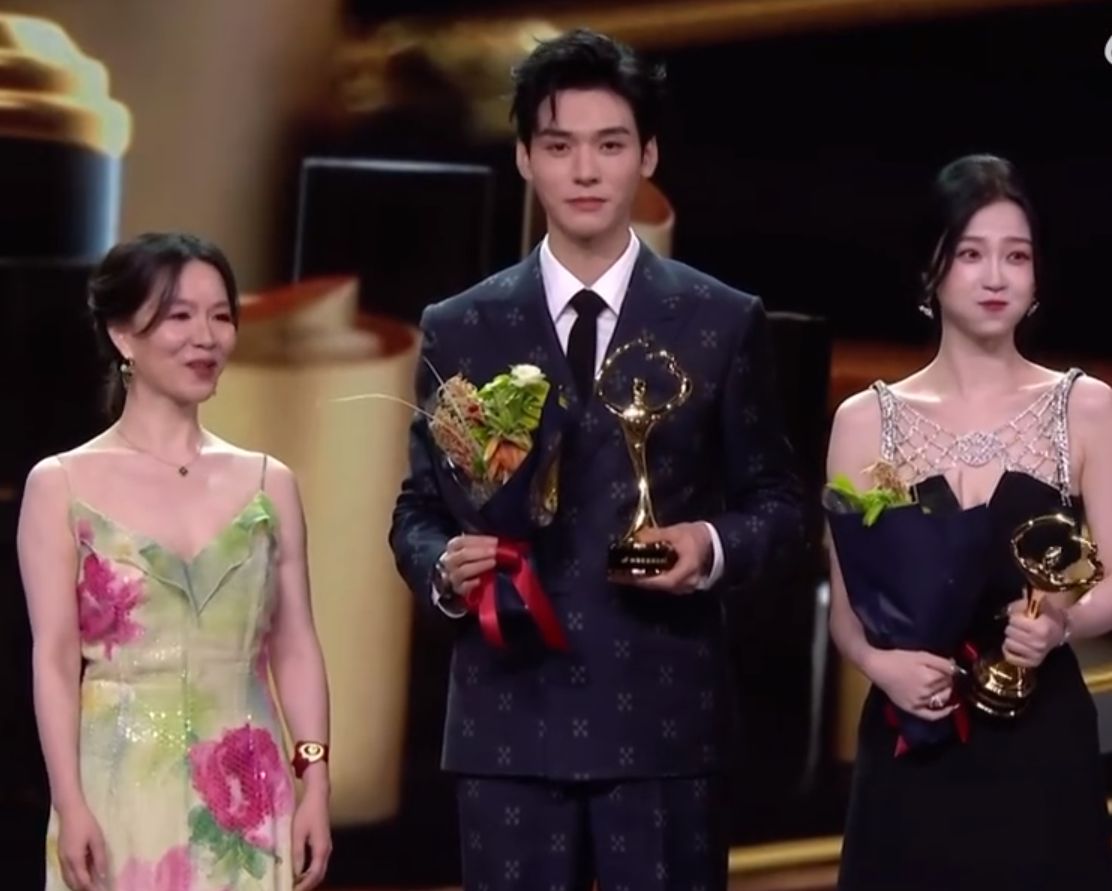 Weibo night offstage highlights, Bailu Yu Shuxin had zero communication