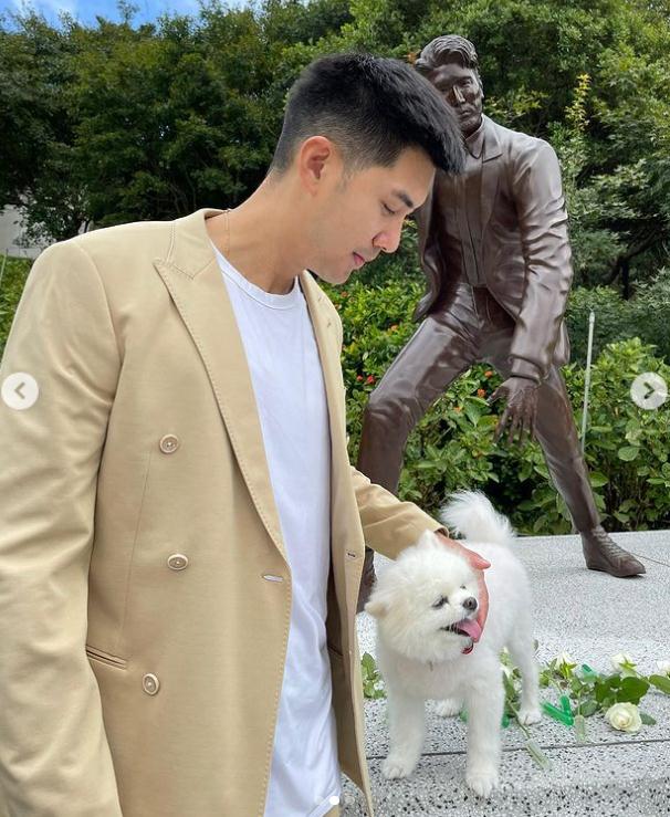 Mao Jiaen Took A Group Photo At Gao Yixiang's Cemetery, And His Second ...