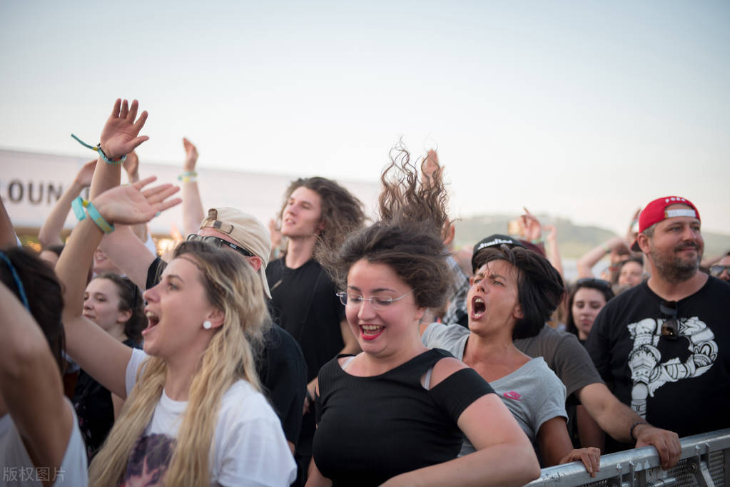 Fan Community Examples What kind of fan are you? - iNEWS