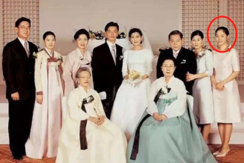 Li Yinxi Li Yinxin: Li Jianxi's jewel in the palm of his hand, with a net worth ...