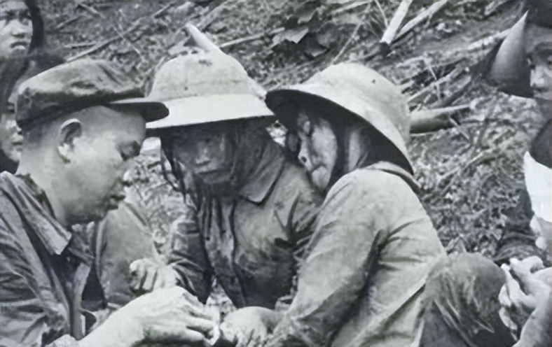 During the Vietnam War, Vietnamese female soldiers would take off their clothes directly when they were captured? What is the reason behind
