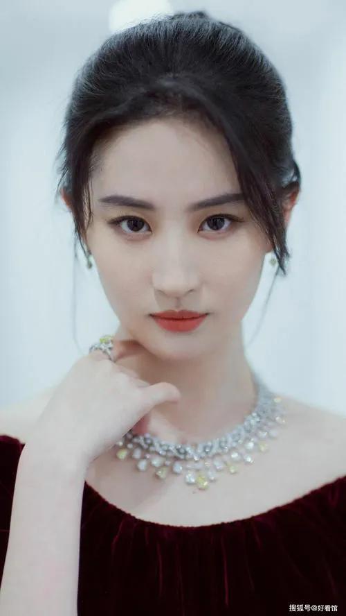 Liu Yifei, an absolutely lethal beauty, is so seductive, do you love ...