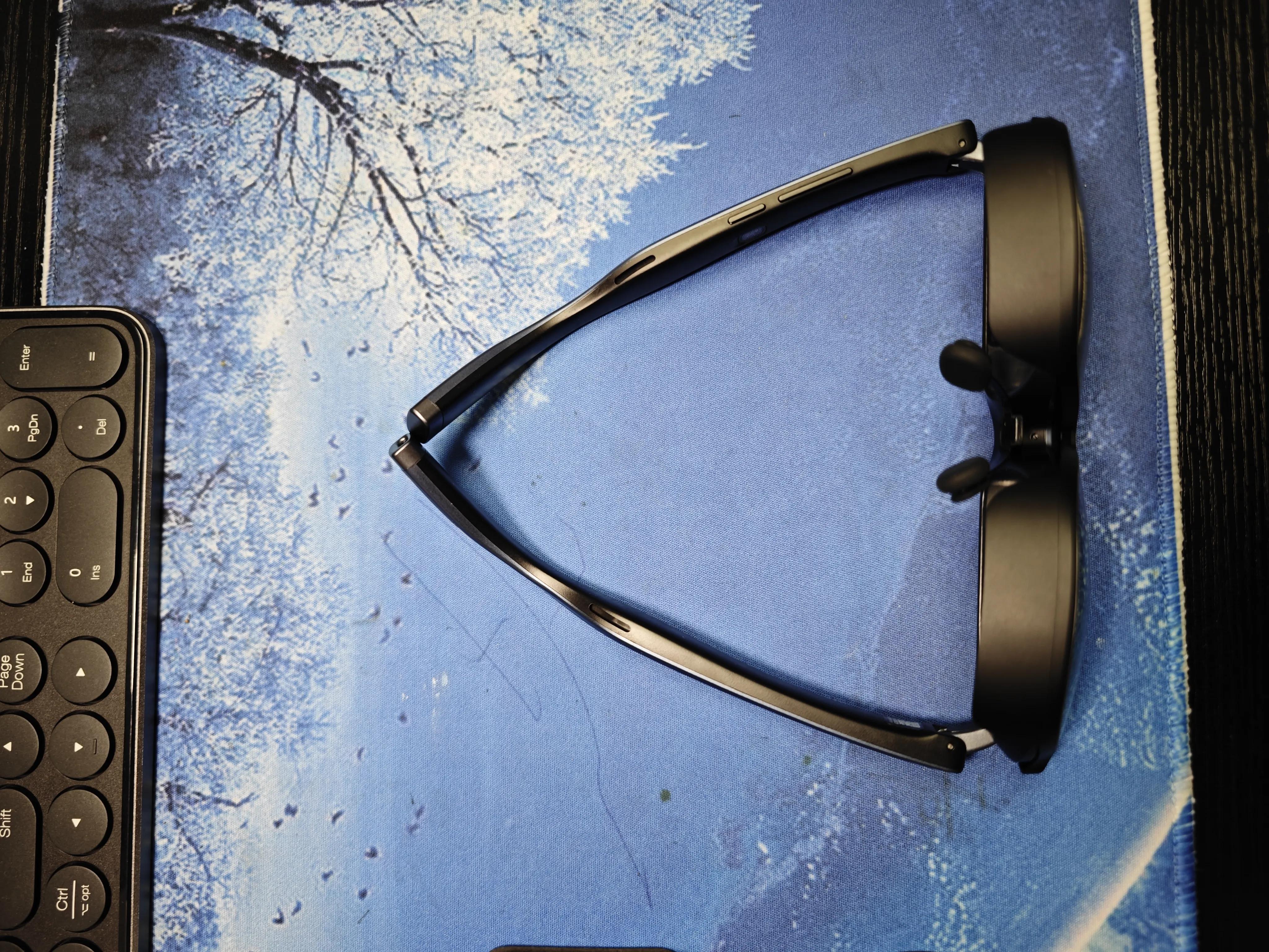After light use of the AR glasses Rokid Max, there are a lot of slots ...