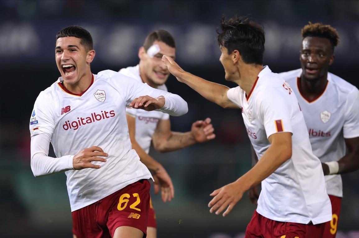 Abraham 2 times in the box + missed the empty goal, the 18-year-old ...