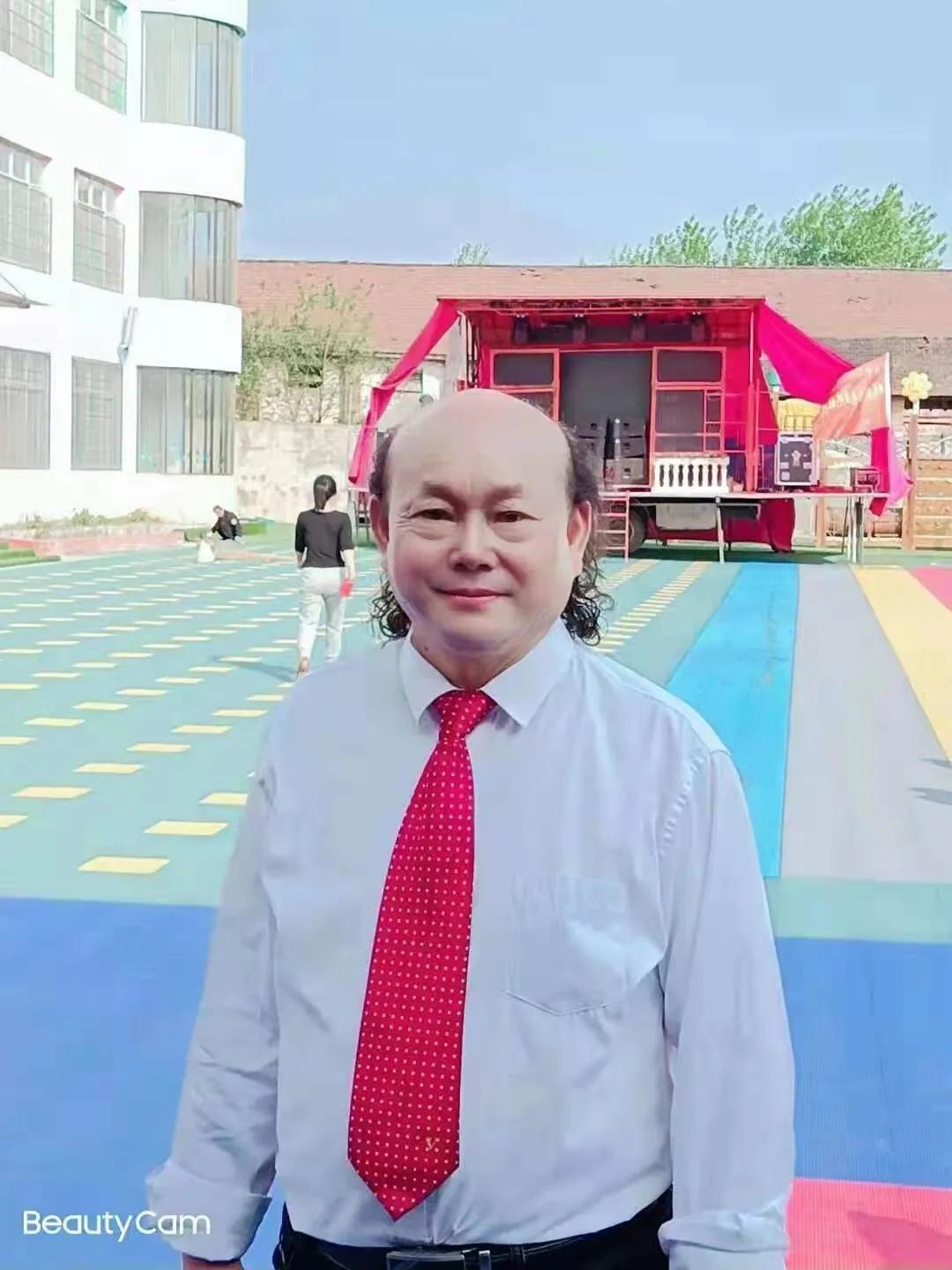 Fight against pornography and illegality Jian Li talks about drums