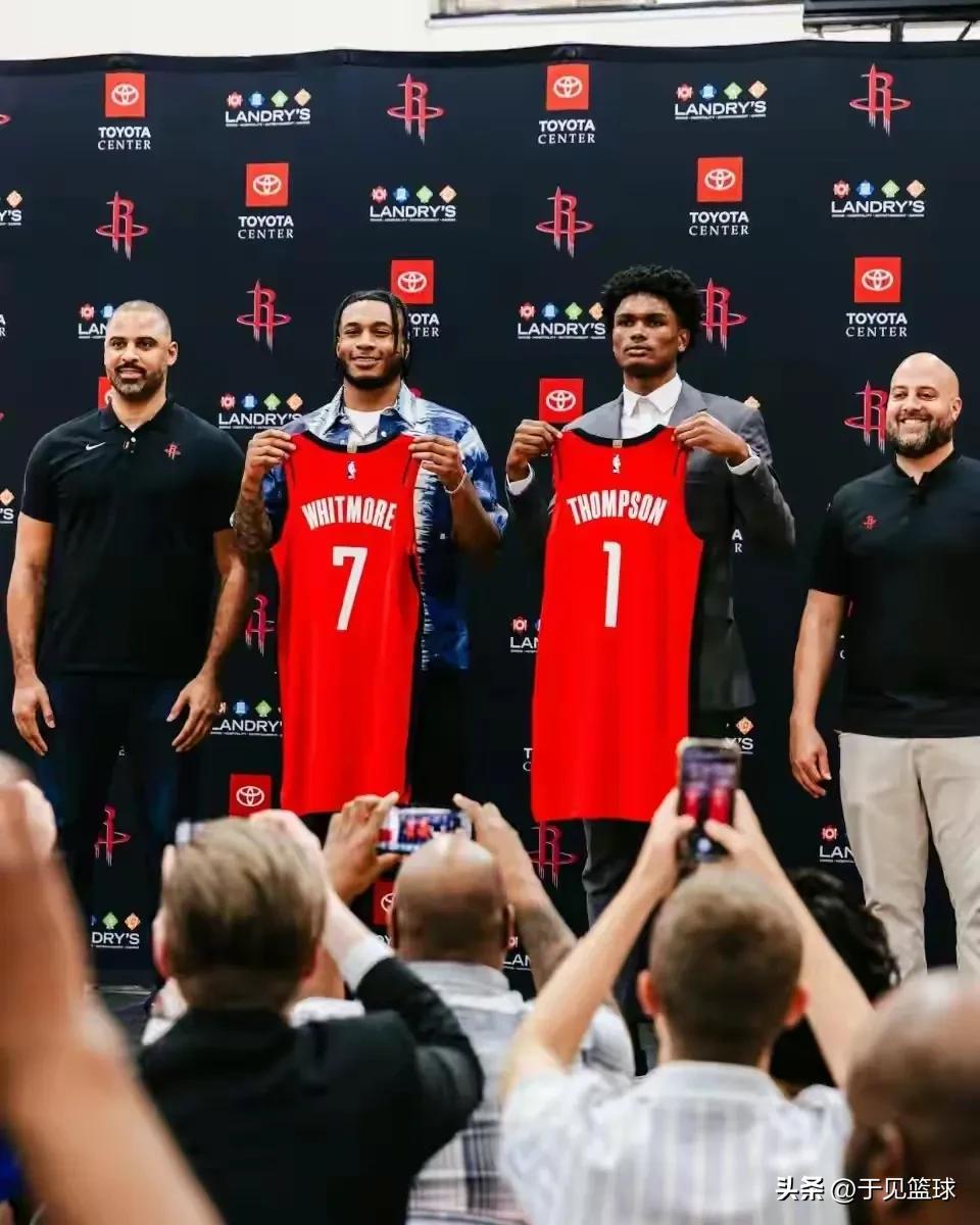 Rockets Rookie Thompson The two rookies of the Rockets announced their jersey numbers: Amen ...