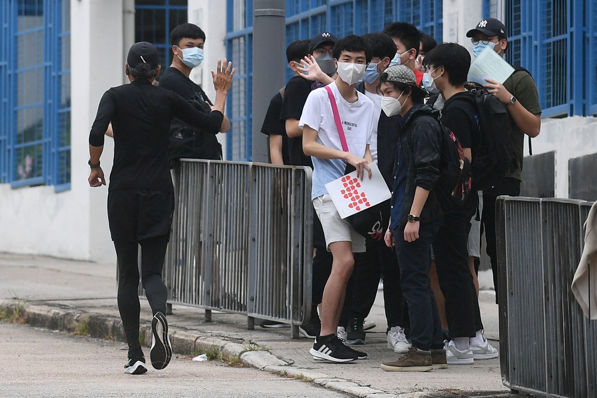 Running through the testing ground, Zhou Run played his hand to cheer ...