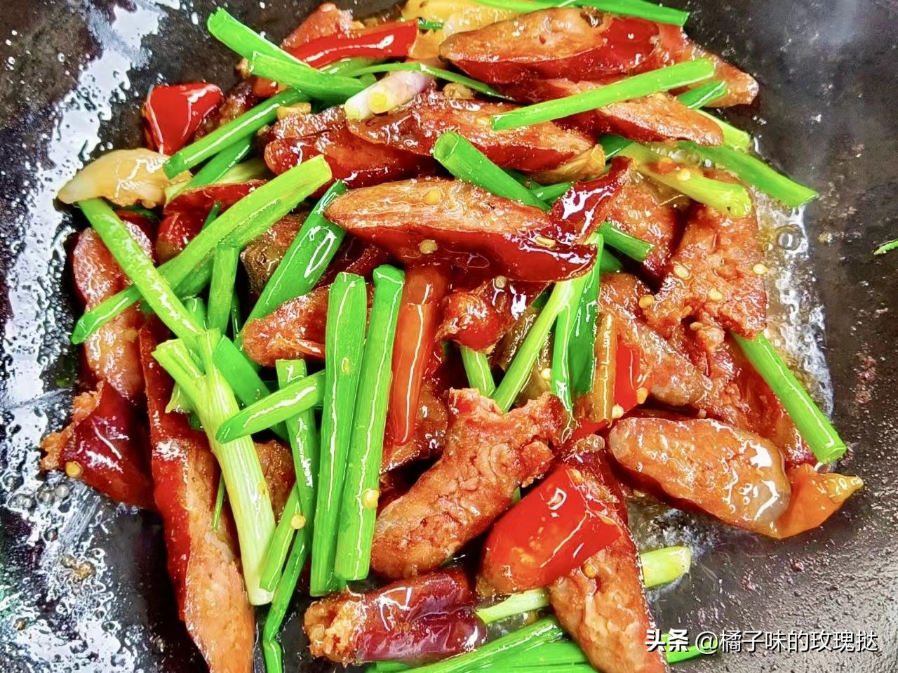 This is a super unpretentious homecooked stirfry. It's very simple