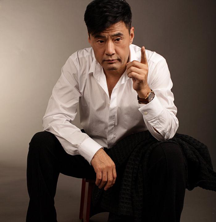 掙錢做飯養家的演員于榮光，為何到了63歲，妻子堅持要和他離婚？ - 資訊咖