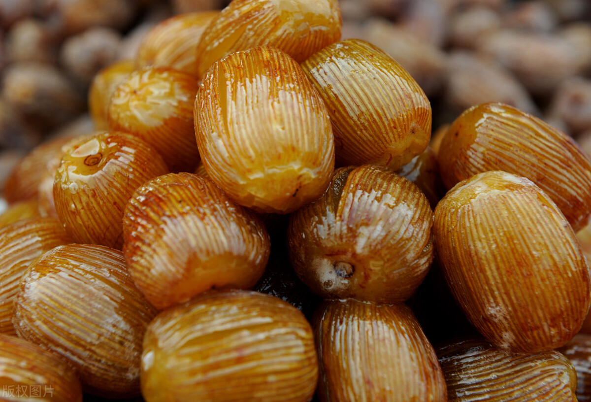 The Iraqi dates, which was popular 50 years ago, disappeared due to ...