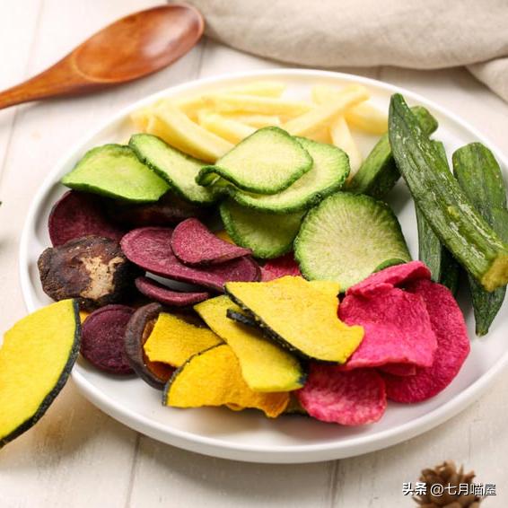 What are your cat's favorite snacks? iNEWS