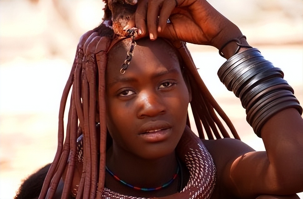 In this mysterious tribe of the world, the relationship between men and