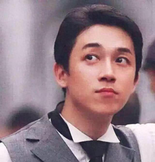 It's really difficult for the “flatheaded people” in the entertainment