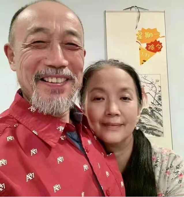 Lu Liping and her third-married husband celebrate Chinese New Year in ...