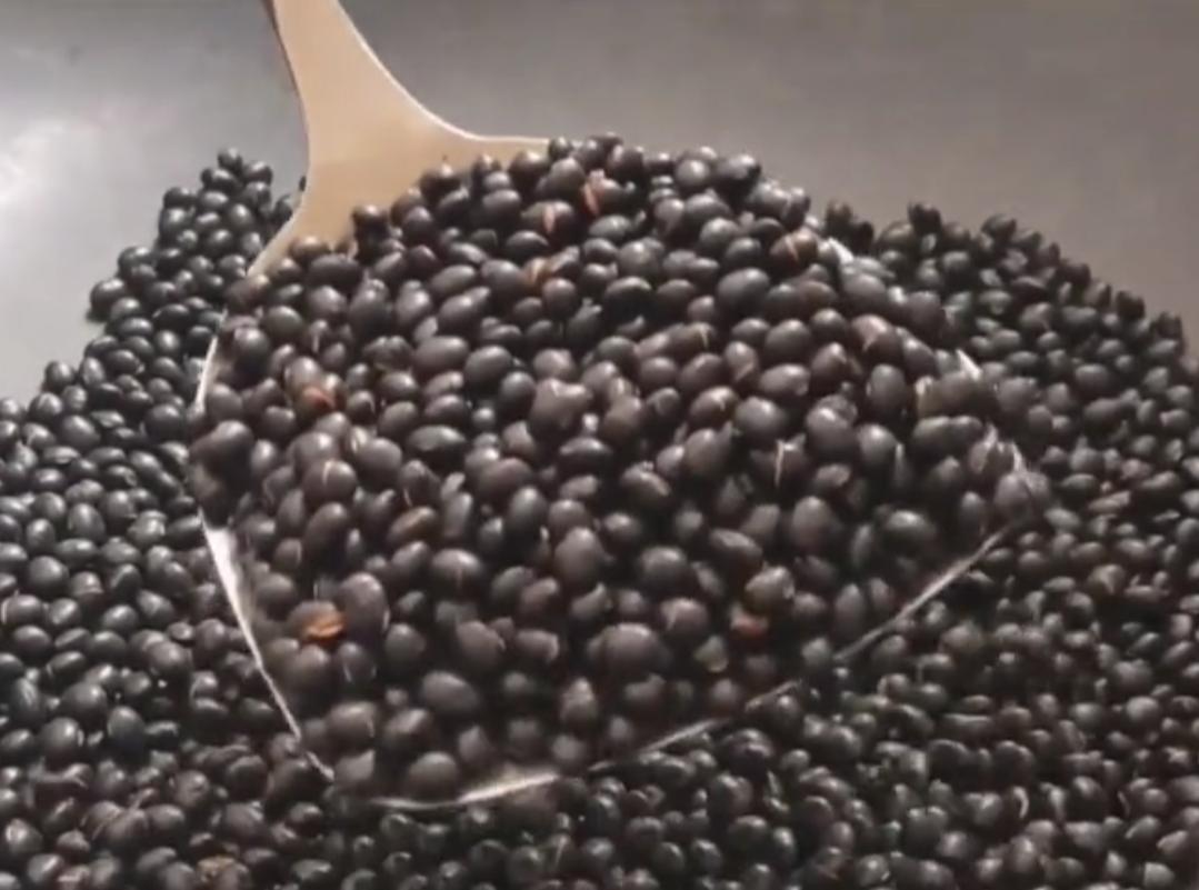 The healthy way of eating black beans can be used as breakfast, and