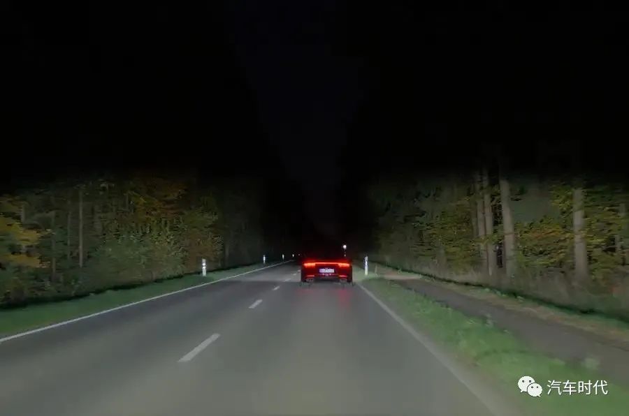 Porsche's advanced highbeam system 'sets new standards' for lighting