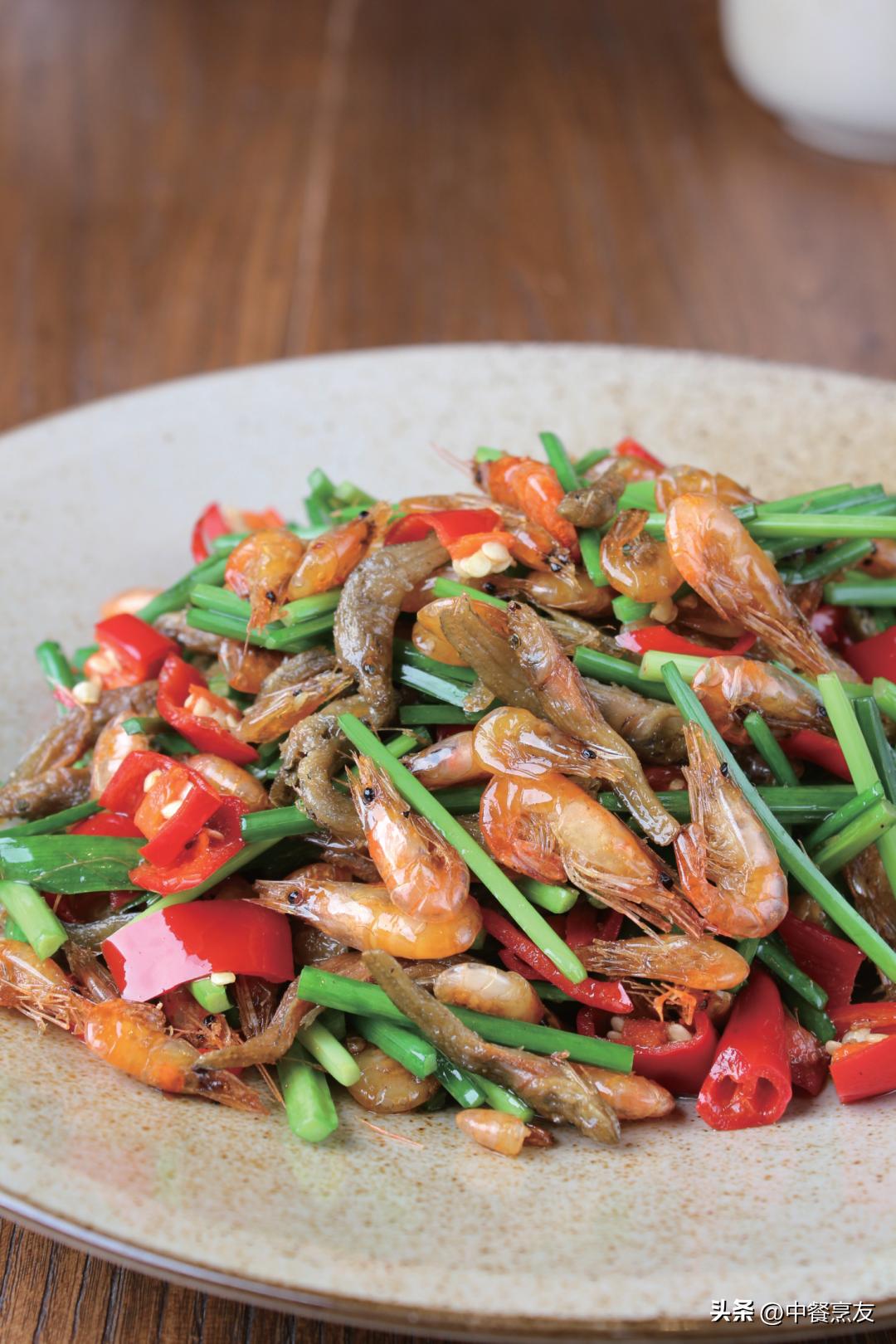 Chef's specialty dishes, highend atmosphere iNEWS