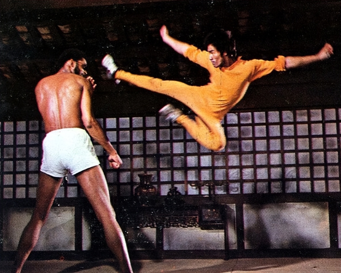 Chinese Kung Fu Movies on the End of the Road iNEWS