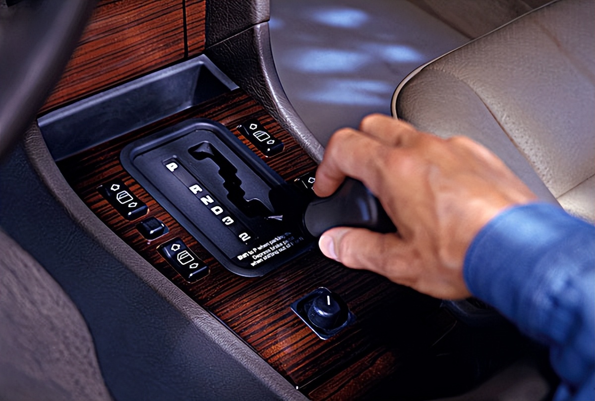 What do the five letters PRNDS on an automatic transmission car mean