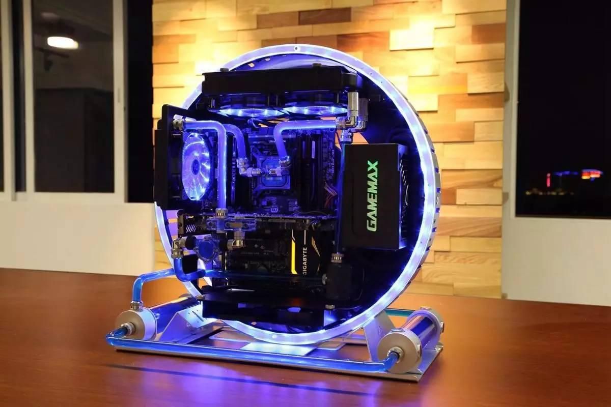 Is it better to choose air cooling or water cooling for the CPU cooler