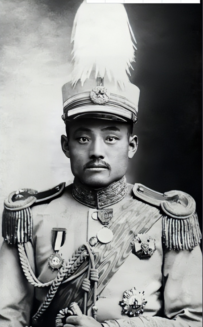 Zheng Jiemin, a military leader, died violently at home in 1959. Before ...