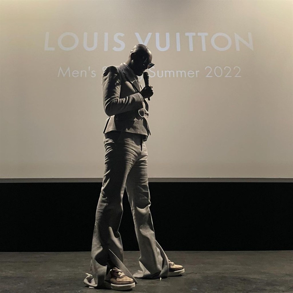 Louis Vuitton artistic director Virgil Abloh dies of rare heart cancer at  41 – Daily News