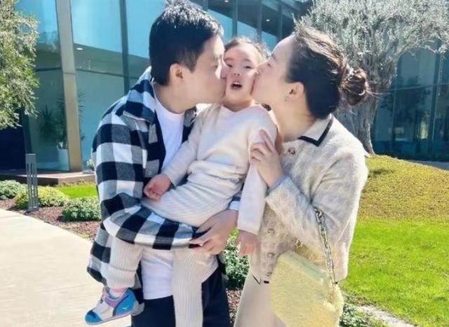 The famous Ding Junhui posted the most beautiful family portrait!The ...