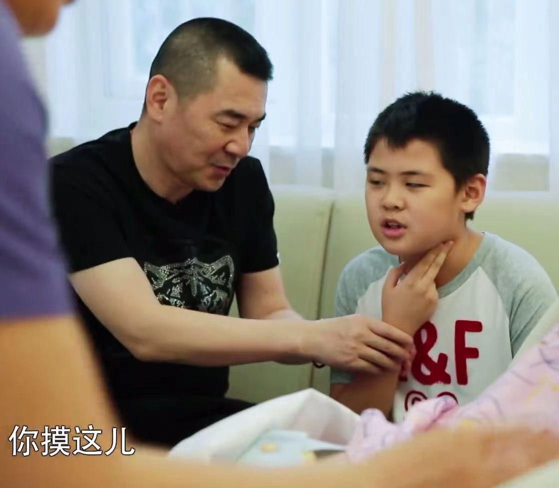 Jiang Qinqin is stunning in futuristic shoot for Trendmo, image size:1117x975