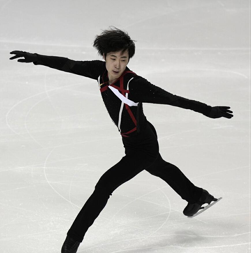 A referee score sheet caused public outrage! The first Chinese figure skating brother was