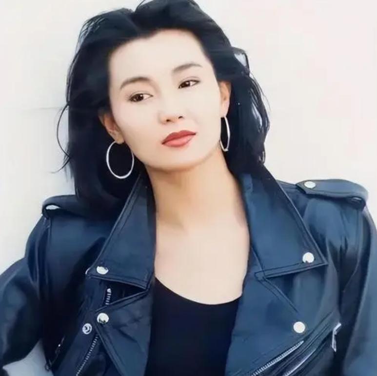 Maggie Cheung She Has Been In The Shadows For 18 Years Living Alone In A Poor Area Unmarried 2752