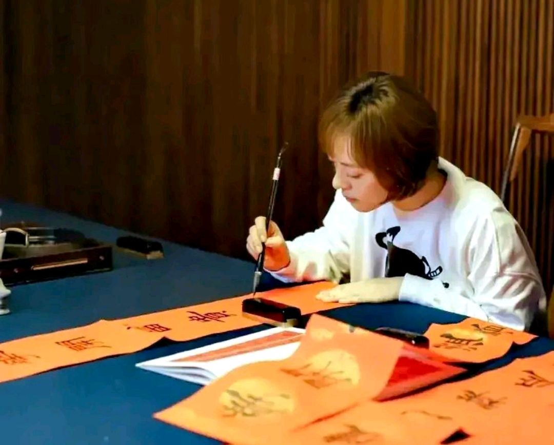 Actor Sun Li practiced calligraphy hard and wrote the Heart Sutra 80 ...