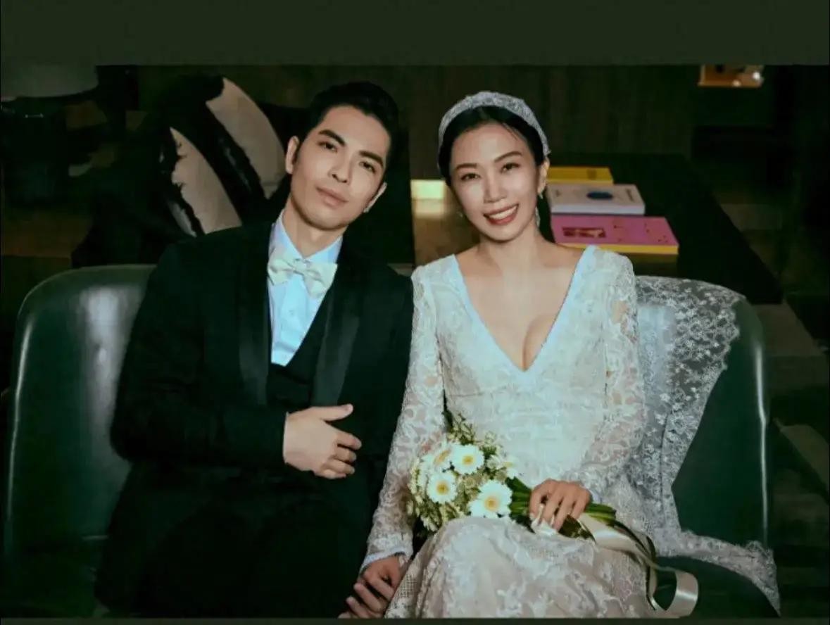 On the wedding day of Jam Hsiao and his 51-year-old bride, Youhui Lin ...
