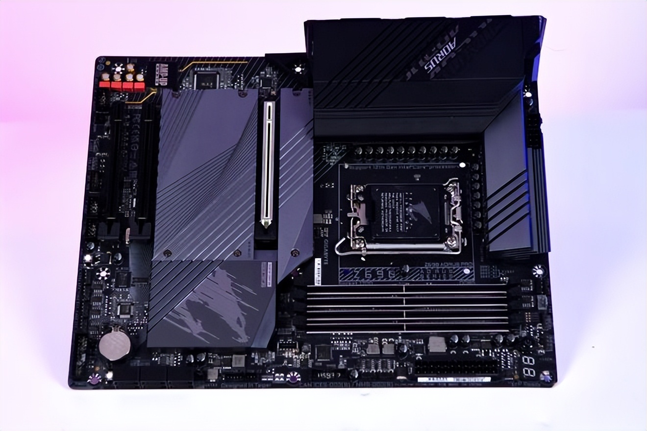 Done in a few simple steps!Z690 flashes BIOS to light up i9 13900K iNEWS