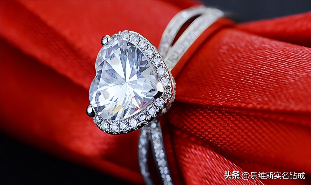 Is the dove egg diamond ring a wedding ring?How big do ordinary people