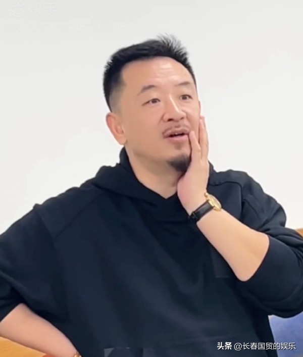 46-year-old Huang Haibo has not shown up for a long time, blew himself ...